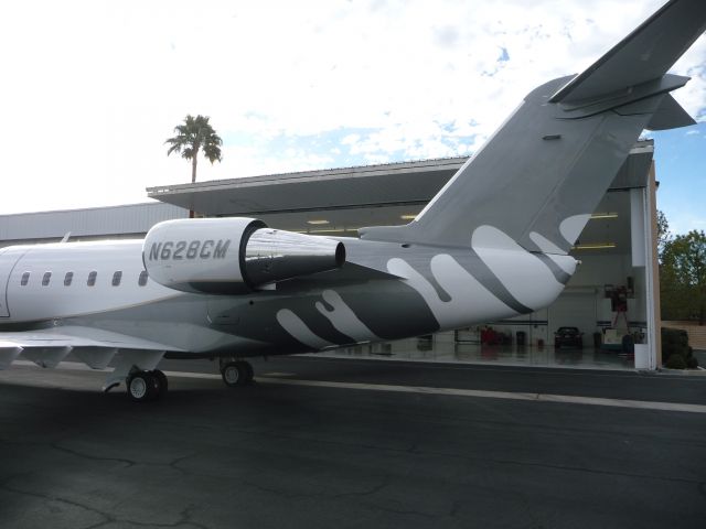 Canadair Challenger (N628CM)