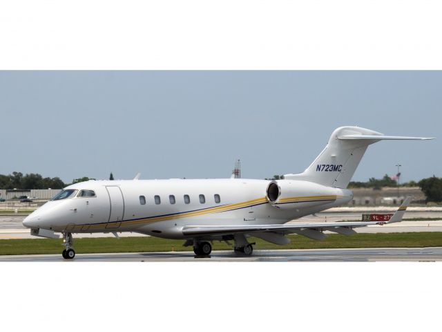 Bombardier Challenger 300 (N723MC) - After heavy rain falls. Raw photo courtesy of LEARJETMIAMI - thank you!