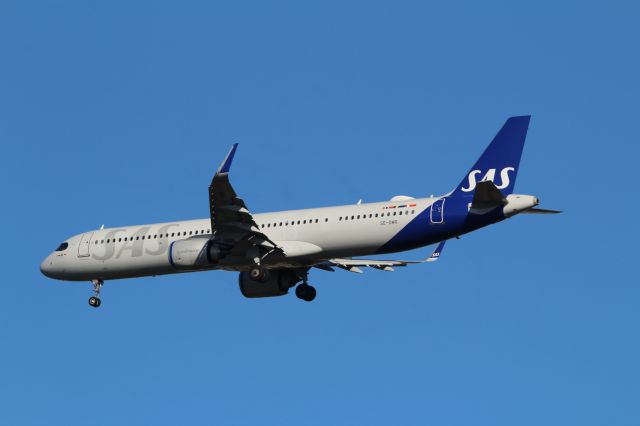 Airbus A321neo (SE-DMR)