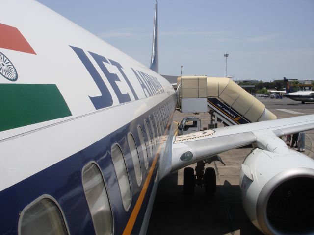 Boeing 737-800 (VT-JGD) - Boarding flight from Mumbai-Mangalore