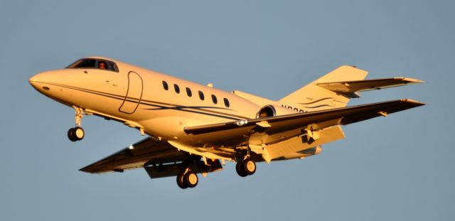 Hawker 800 (N626BS)