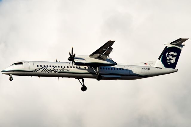 de Havilland Dash 8-400 (N436QX) - Arriving from Salt Lake as QX2692