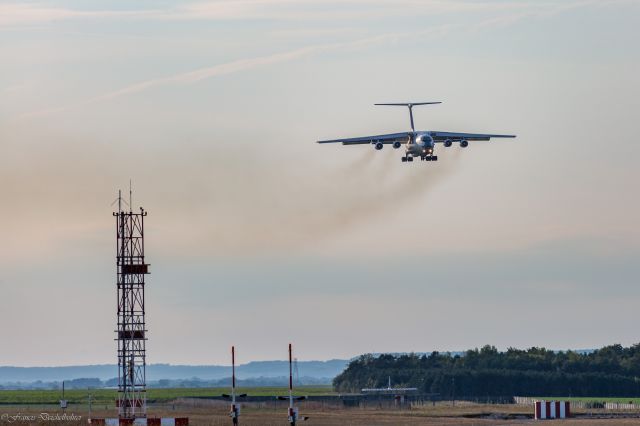 Ilyushin Il-76 (RA-76842)