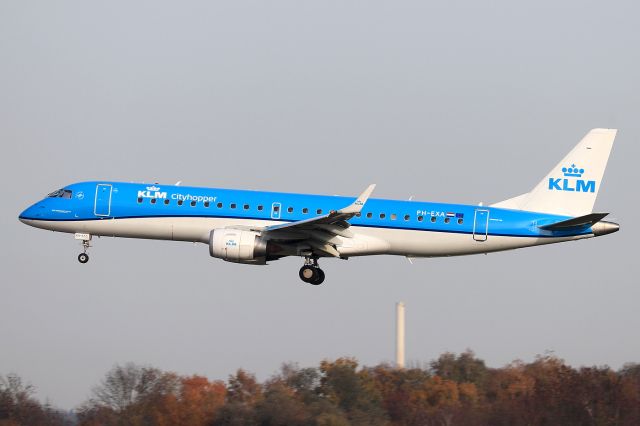 Embraer ERJ-190 (PH-EXA)