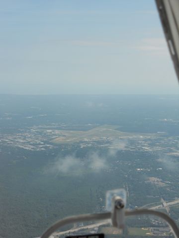 Piper Cherokee (N54446) - A look at ISP from 3,500 ft. en route to Montauk (MTP)