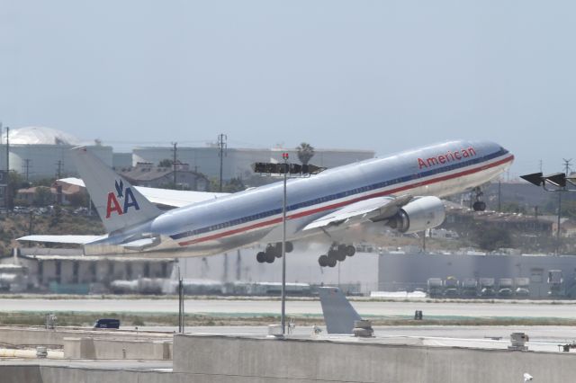 Boeing 777-200 (N789AN)