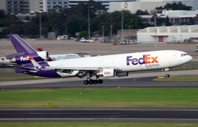 Boeing MD-11 (N525FE) - Landing Rwy 16R