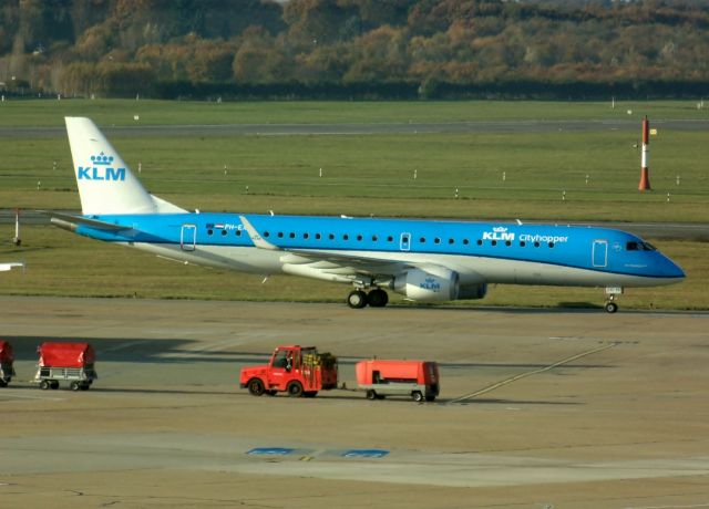 Embraer ERJ-190 (PH-EXD)