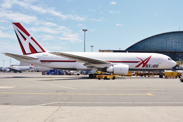 BOEING 767-200 (N750AX) - A-BEX 767 HEAVY !