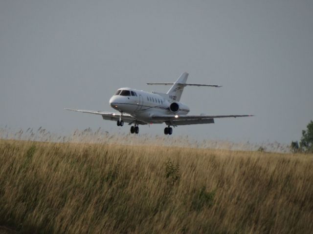 Hawker 800 (N910CF)