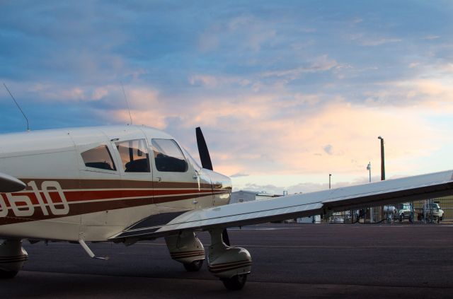 Piper Cherokee (N15610)