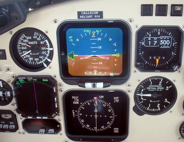 Beechcraft Super King Air 350 (N904MC) - Collins ProLine 2. The aircraft belongs to RELIANT AIR. They have the lowest fuel price on the Danbury (KDXR) airport.
