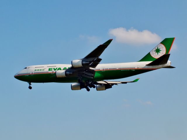 Boeing 747-400 (B-16408)