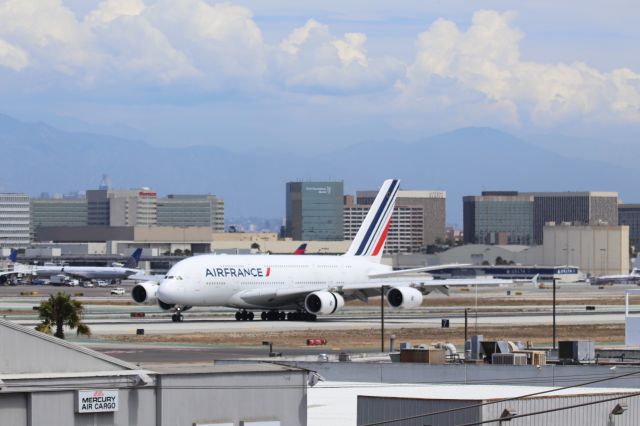 Airbus A380-800 (F-HPJB)