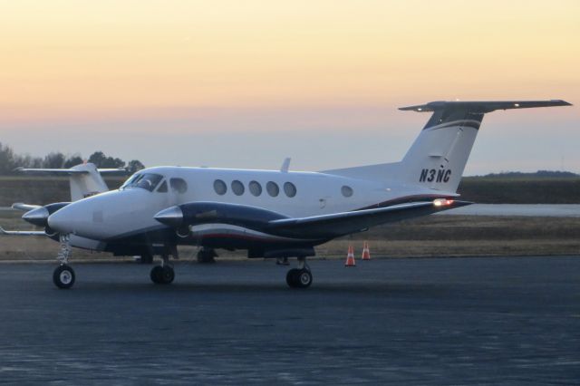 Beechcraft Super King Air 200 (N3NC) - North Carolina Department Of Transportation Beechcraft King Air 200 11/14/13