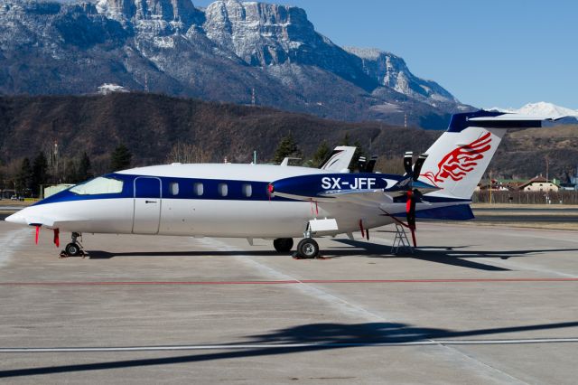 Piaggio P.180 Avanti (SX-JFF)