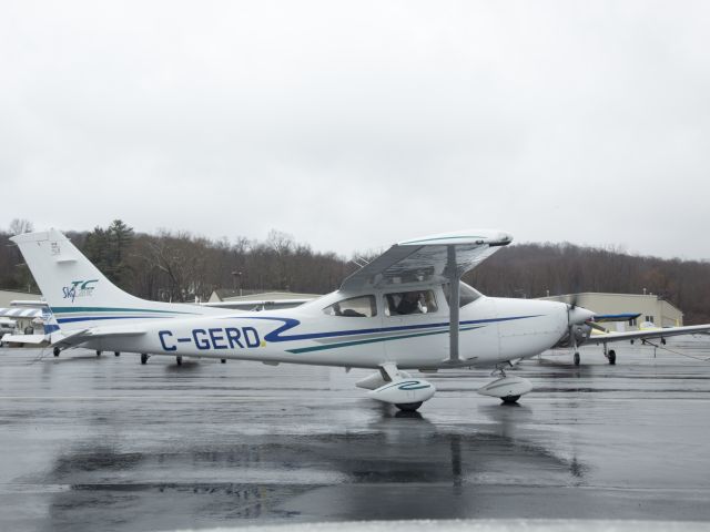 STODDARD-HAMILTON Glasair (C-GERD) - Taxiing out for an IFR departure.