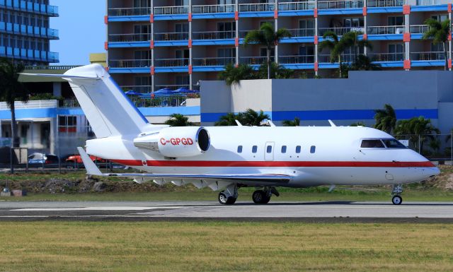 Canadair Challenger (C-GPGD)