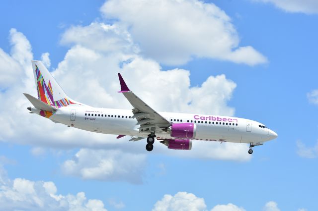 Boeing 737-700 (9Y-GUY)
