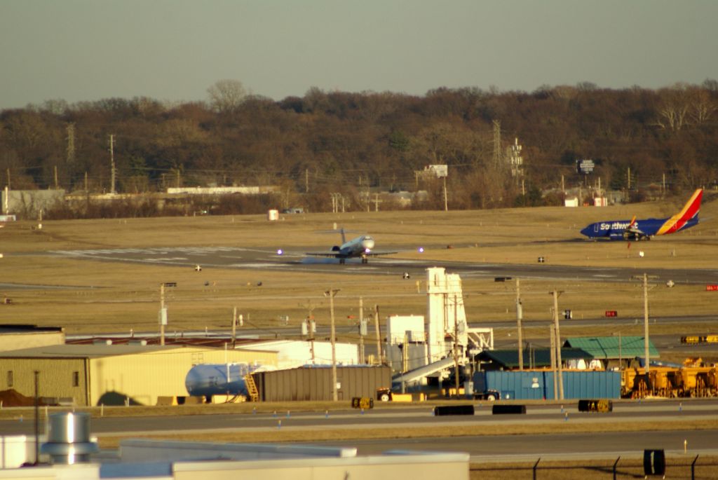 McDonnell Douglas MD-90 (N917DN) - DL2113 from MSP