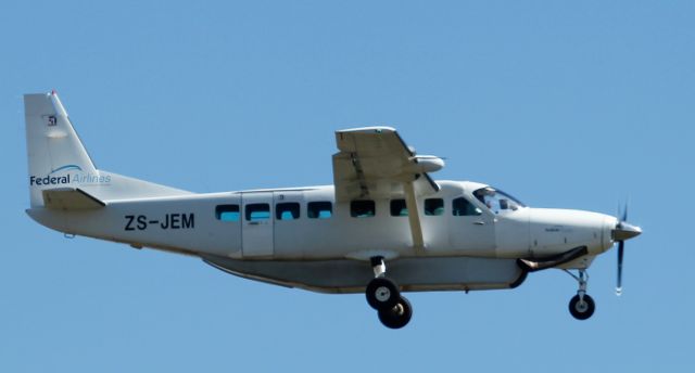 Cessna Caravan (ZS-JEM) - Landing 03R OR Tambo International