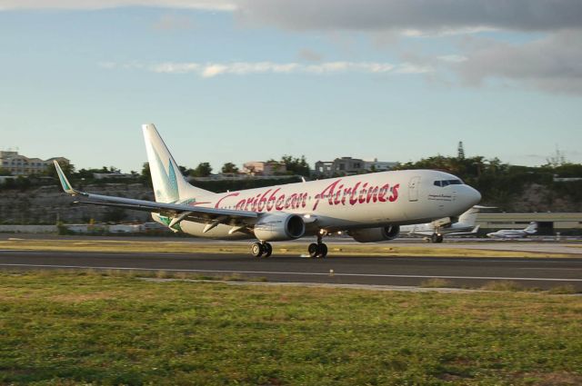 Boeing 737-800 (9Y-ANU)