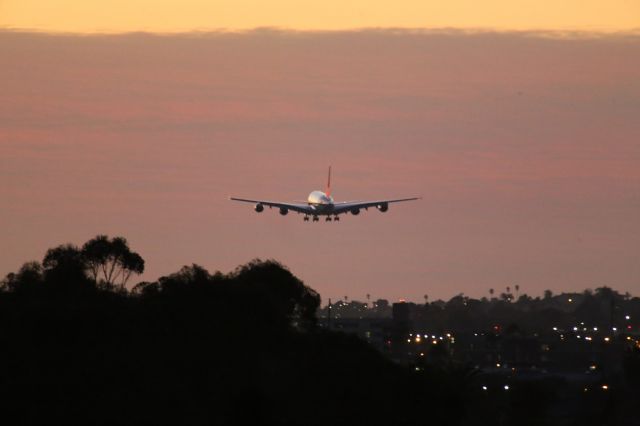 Airbus A380-800 —