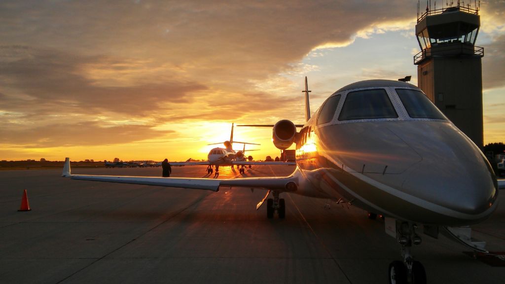 IAI Gulfstream G150 (N100SR) - TAKEN BY JWL