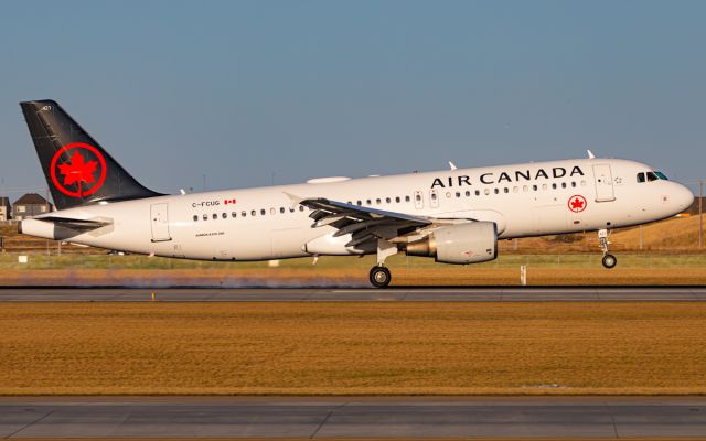 Airbus A320 (C-FCUG)
