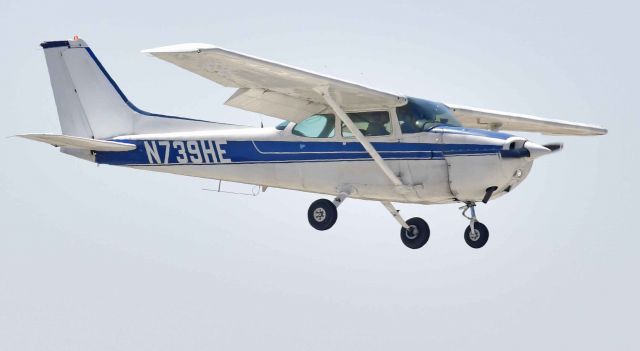 Cessna Skyhawk (N739HE)