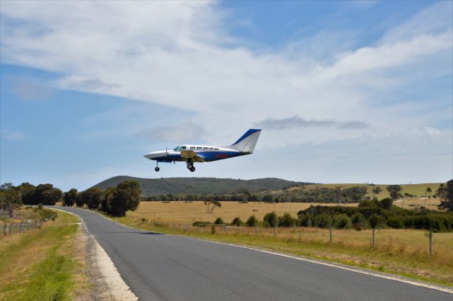 Cessna 402 (VH-ZMG) - Ausjet C402 landing RWY 23 Flinders Island, Jan 2018