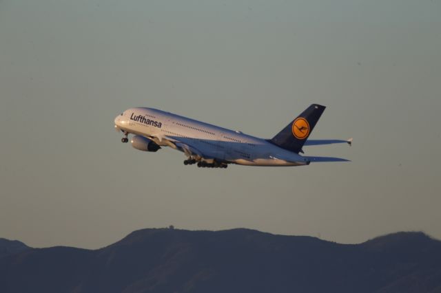 Airbus A380-800 (D-AIMH)