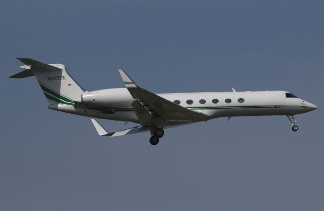 Gulfstream Aerospace Gulfstream V (N225EE)