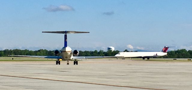 McDonnell Douglas MD-82 (N73444) - Two Mad Dogs!!!