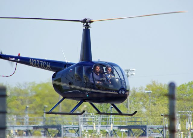 Robinson R-44 (N277CH) - LINDEN AIRPORT-LINDEN, NEW JERSEY, USA-APRIL 20, 2023: Seen by RF shortly before landing at Linden Airport (just south of Newark International Airport) at approximately 1440 hours, was this Robinson helicopter.