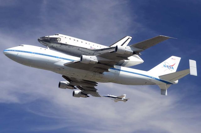 BOEING 747-100 (N9095NA) - 747-Shuttle Carrier Aircraft N905NA and Space Shuttle Endeavour made a pass over Runway 24 Right at LAX on September  21, 2012.