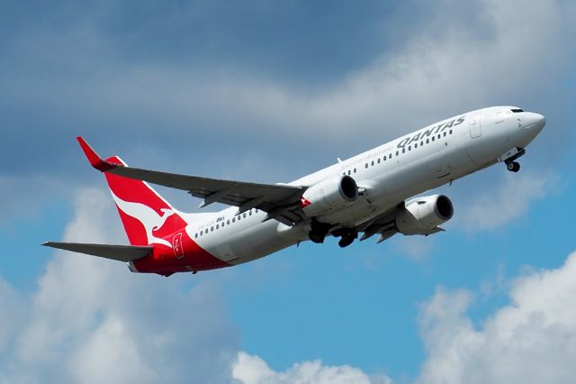 Boeing 737-800 (VH-VZX) - Boeing 737-838 cn 34180_3910. Qantas VH-VZX Daylesford YPPH 10 September 2022