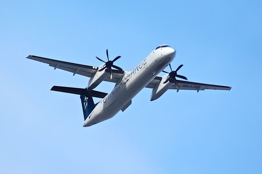 de Havilland Dash 8-400 (OE-LGO)