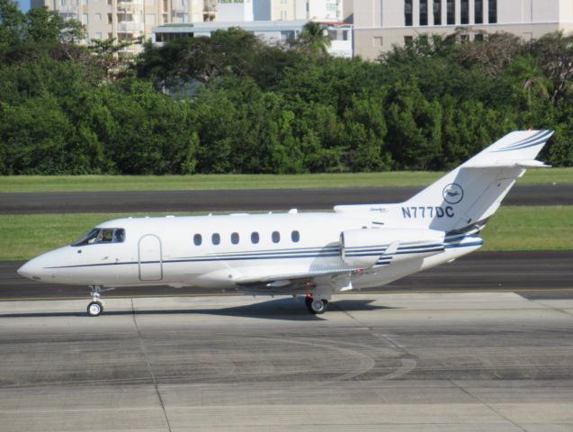 Hawker 800 (N777DC)