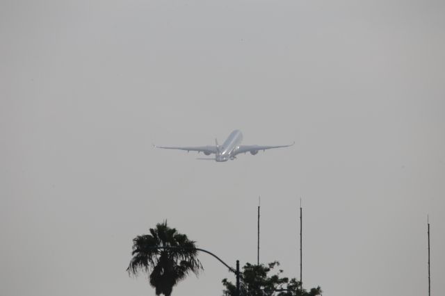 Airbus A350-900 (B-18912)