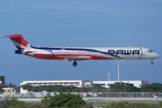 McDonnell Douglas MD-83 (HI992)