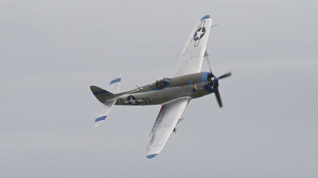 REPUBLIC Thunderbolt (N7159Z) - Flying Heritage Collections Republic P-47D (Ser #45-49406) makes a low pass over Rwy 16R during FlyDay 9/19/15.