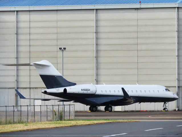 Bombardier Global 5000 (N468GH) - I take a picture on Nov 16, 2016.