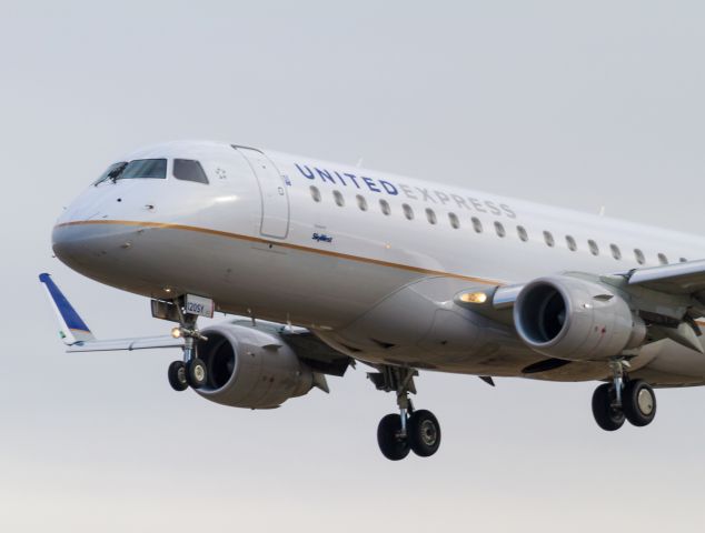 Embraer 170/175 —