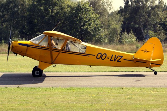Piper L-21 Super Cub (OO-LVZ)