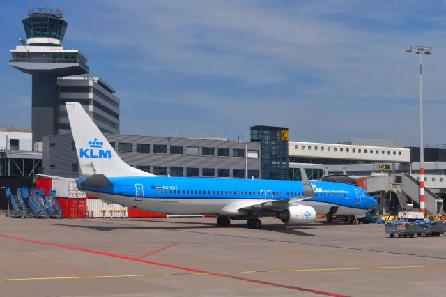 Boeing 737-900 (PH-BXT) - KLM Boeing 737-9K2(WL) PH-BXT Zeestern in Amsterdam