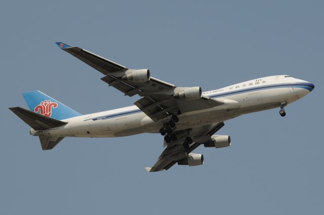 Boeing 747-400 (B-2473)