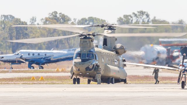 Boeing CH-47 Chinook (A15308) - Australian Army Aviation Regiment Boeing CH-47F Chinook