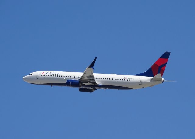 Boeing 737-900 (N850DN)