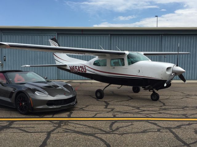 Cessna T210 Turbo Centurion (N6542U)